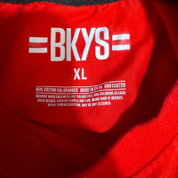 Vibrant Red Short Sleeve Tees - Picture 6 of 7